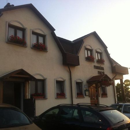 Panorama Panzio Bed & Breakfast Tatabanya Bagian luar foto